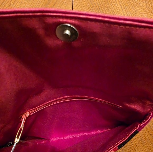 Cupcake Gift Traders Hyannispot Striped Velvet Burnout Clutch NWT 9"x5.5" x 1 - Picture 5 of 7